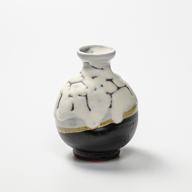 萩焼(伝統的工芸品)徳利掛分け(鬼白松＆黒釉)丸えくぼNo925