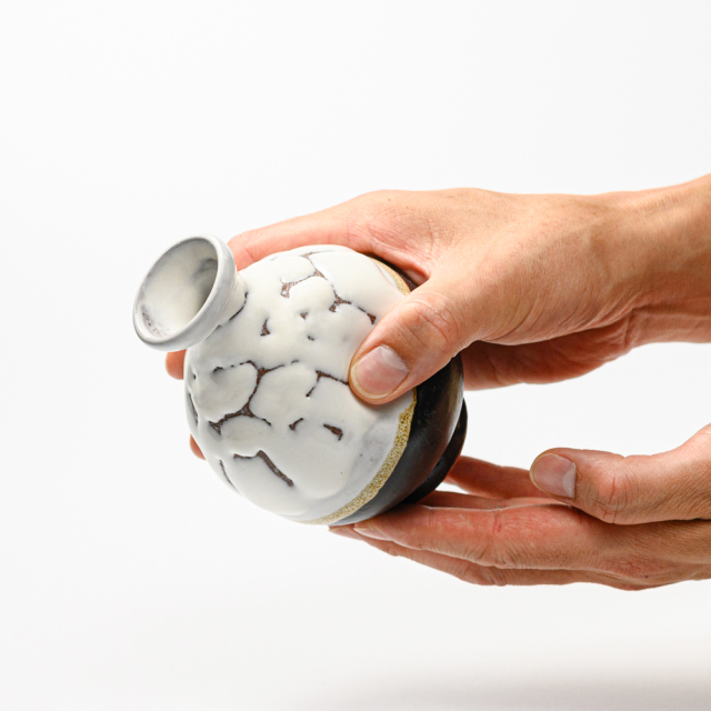 萩焼(伝統的工芸品)徳利掛分け(鬼白松＆黒釉)丸えくぼ