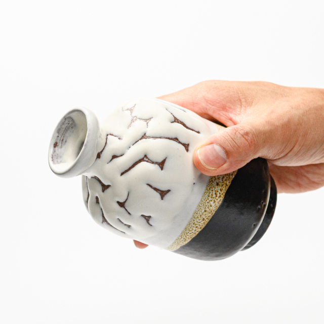 萩焼(伝統的工芸品)徳利掛分け(鬼白松＆黒釉)肩衝