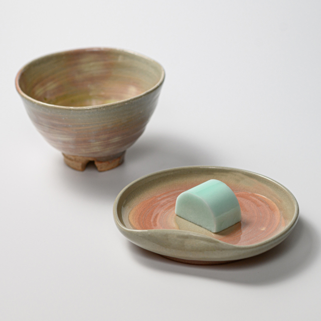 萩焼(伝統的工芸品)銘々皿のイメージ