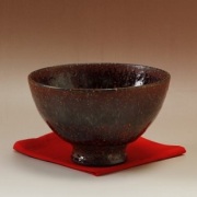 萩焼(伝統的工芸品)抹茶碗特鉄赤釉荒黒刷毛井戸形