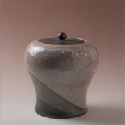 萩焼(伝統的工芸品)水指掛分け(鬼萩＆黒釉)瓶子(共蓋付)