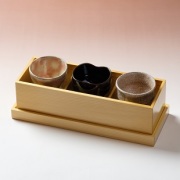 萩焼(伝統的工芸品)「萩彩和器」【彩季豆小鉢-じ】(豆小鉢3個・塗り箱入り)