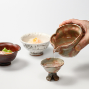 萩焼(伝統的工芸品)の酒注ぎ・徳利