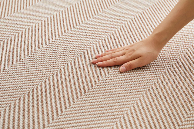 ヘリンボンラグ