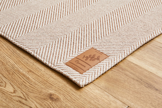 ヘリンボンラグ