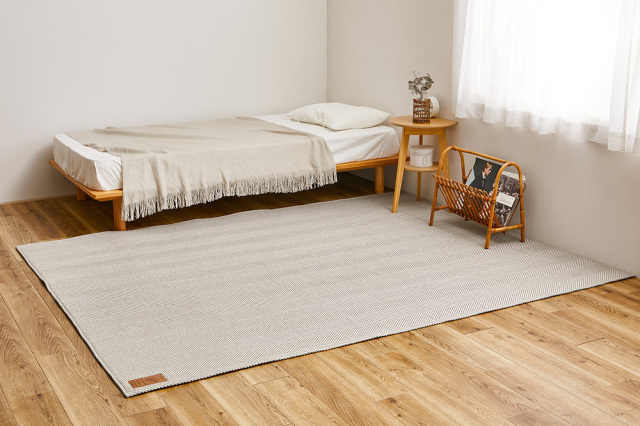 ヘリンボンラグ