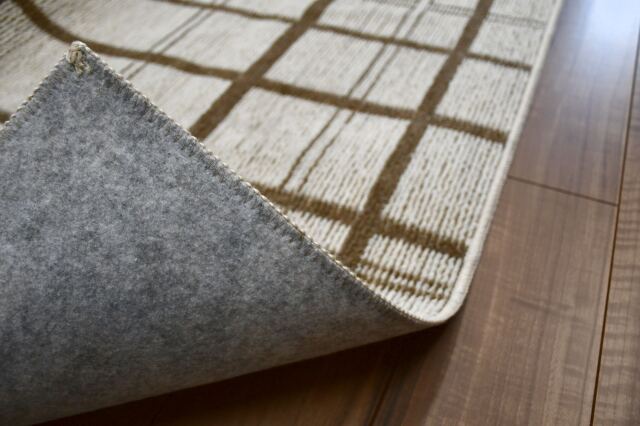 アース製薬 ラグ カーペット 2畳 二畳 絨毯 北欧 おしゃれ 防カビ 防ダニ 防虫 抗菌 洗える 厚手 じゅうたん 日本製 折り畳み式 はさみで切れる 正方形 品名 廃盤 ティラナ 江戸間 2帖 176 176cm 北海道 絨毯 ラグ専門店 大漁カーペット