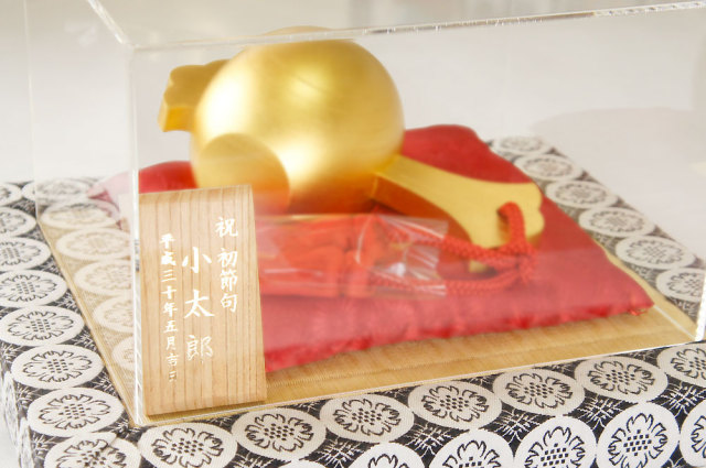 初節句】かぶと飾りに代えて上品、縁起がよい、サイズもよい贈物