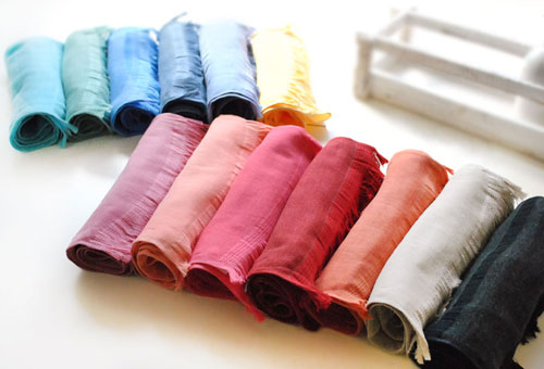 あったか発熱せんい使用のウォームマフラー