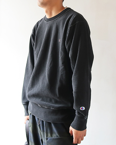 Champion - REVERSE WEAVE CREW NECK SWEAT SHIRT - OFF BLACK