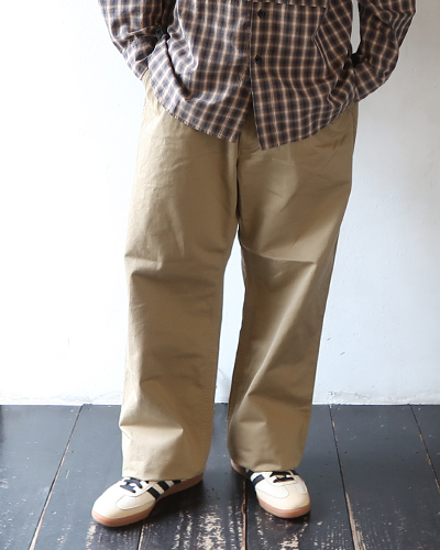 Necessary or Unnecessary - WIDE - KHAKI ネセサリーオアアンネセサリー ワイド チノパンツ