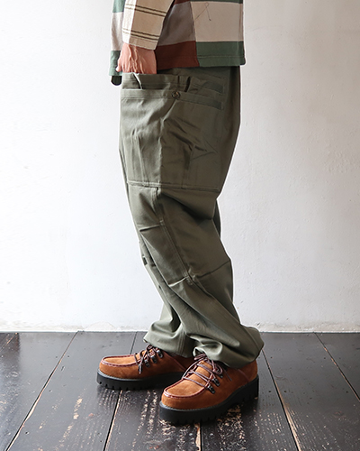 SASSAFRAS - Overgrown Pants - Military Satin - OLIVE