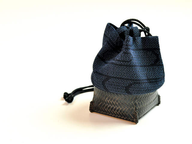 籠巾着「HAKO」シリーズ 黒波 kokuha/ぐい呑み入れ/ぐい呑み袋