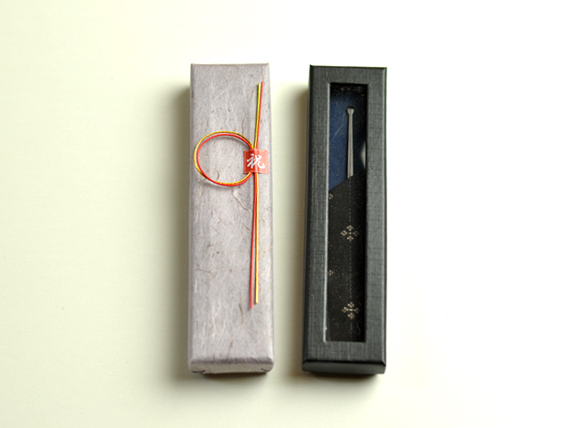 敬老の日ギフト 本煤竹の耳かき ※本場大島紬のケース付き/耳掻き/Ear