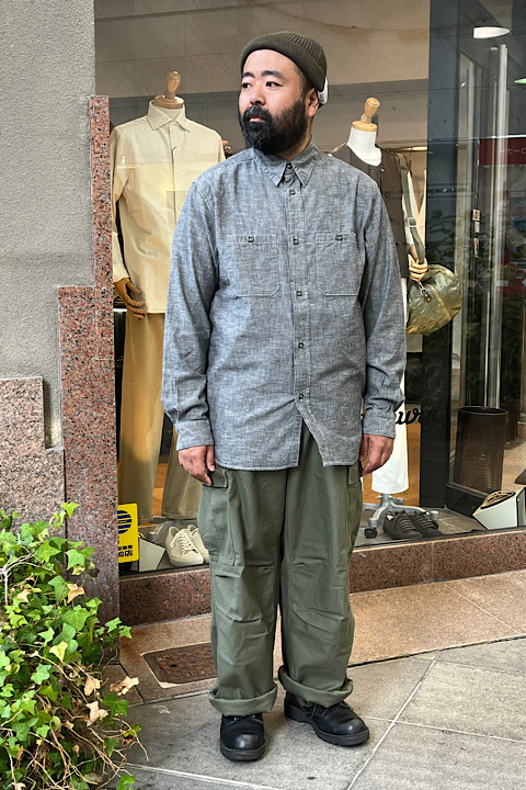 USネイビーシャツ