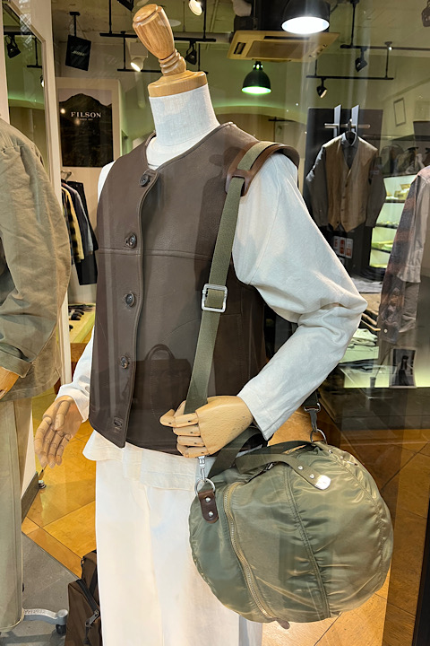 ウーマンジャーキンベスト