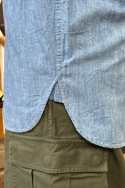 USネイビーシャツ