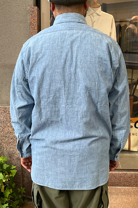 USネイビーシャツ