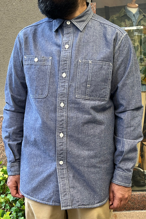 シャンブレーシャツ