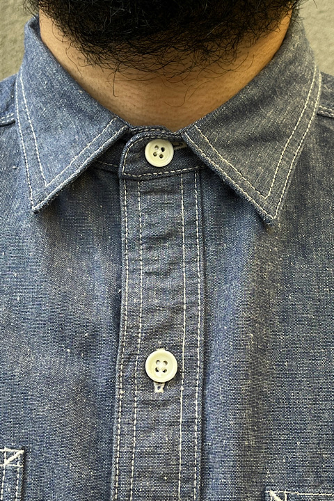 シャンブレーシャツ