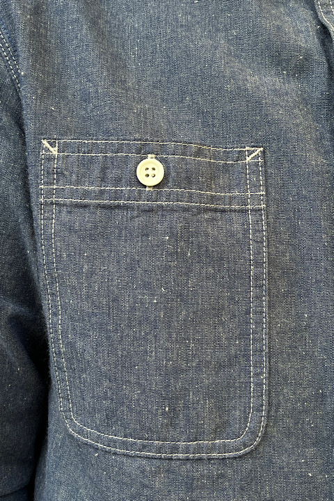 シャンブレーシャツ