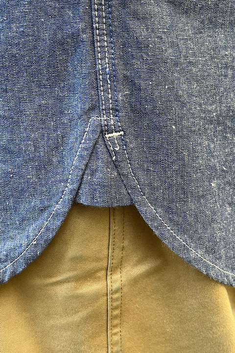 シャンブレーシャツ