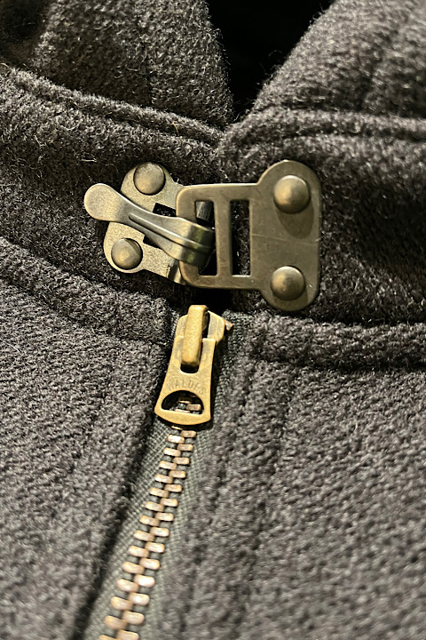 ウェィティングコート