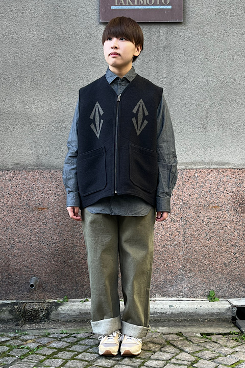 ジップアップベスト