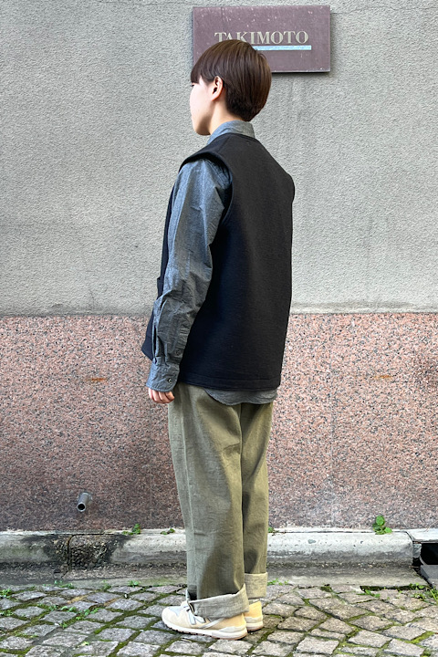 ジップアップベスト