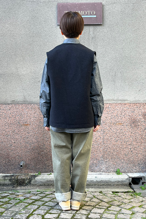 ジップアップベスト