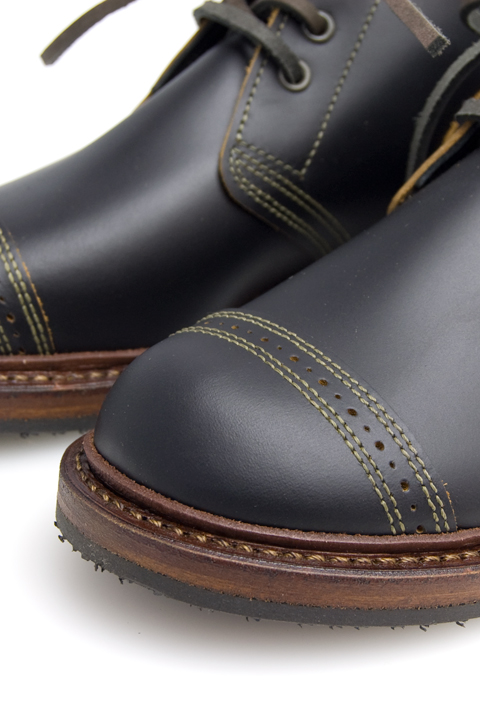 ナイジェルケーボン(NIGEL CABOURN)のマンソンB-5チャッカ