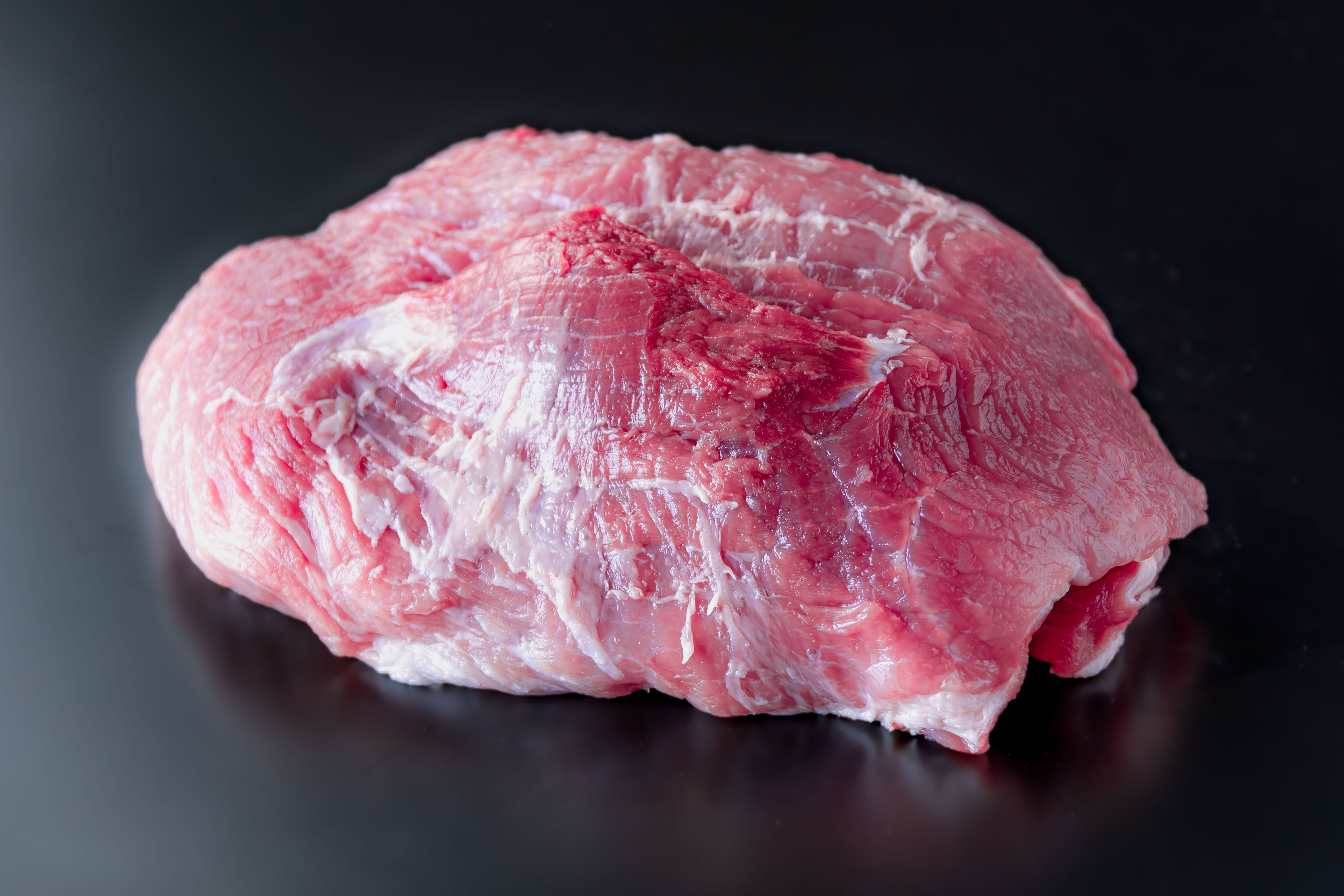 （冷蔵）桜山豚モモ 塊肉  箱入り包装
