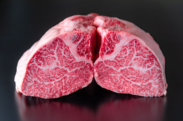 （冷蔵）前日光黒毛和牛シャトーブリアン 塊肉ステーキ用　箱入り包装