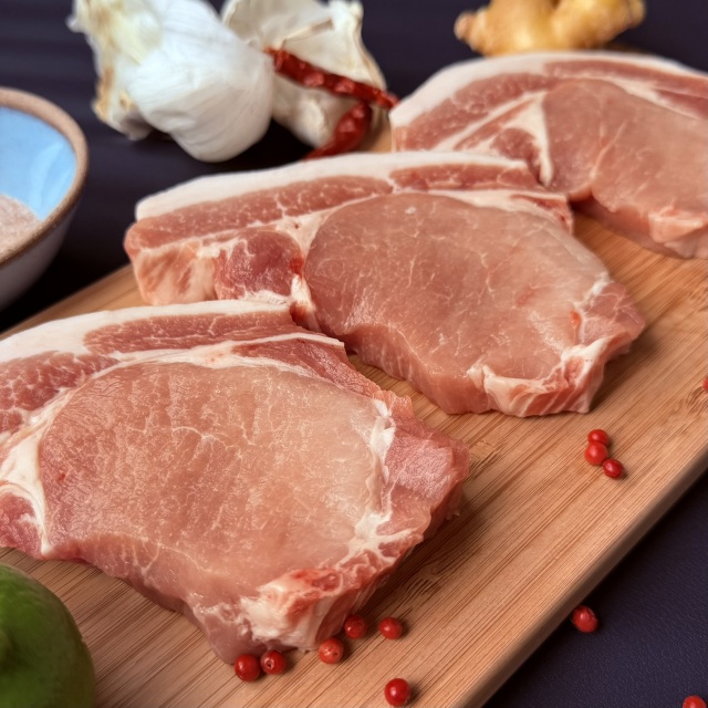 （冷蔵）那須茶色豚厚切りロース肉 箱入り包装