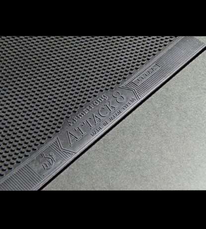 アタック８ アイバージョン43°M粒（表ソフト）ラバー