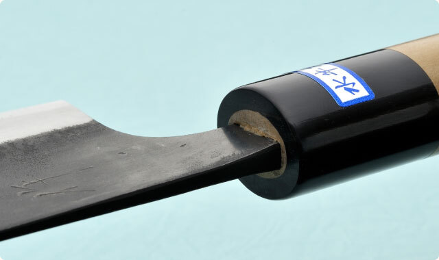 青紙２号クラッド　黒打　菜切型万能包丁160㎜　焼柄　G1635 小柳 青紙2号 黒打 桜 黒檀水牛柄 135mm – MUSASHI