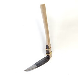 【わさび型手鍬　1.5尺柄】わさび田の開墾や砂礫のすくい上げ作業に特化した小型で頑丈な鍬