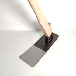 製造再開・再入荷【静岡型平鍬330mm 4尺柄】静岡県駿東地区の平鍬 - 半磨き仕上　伝統の平鍬