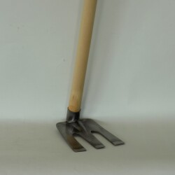 特価品　【オールマイティ備中鍬　ステンレス】平成で人気の家庭菜園用鍬　[11点限り]