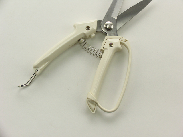 【Ag良菜具・軽い収穫鋏】軽くて使いやすく、長い刃先で狙いが定めやすい収穫はさみ 【Ag良菜具・軽い収穫鋏】取手