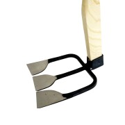 【永井のくわ　三本万能鍬(大)】耕作や根菜類の収穫に多用途で使える大バチ型三本刃　永井のくわ従来刃サイズ