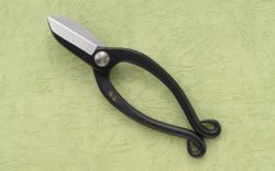 剪定鋏 植木鋏 華道鋏 花切鋏 盆栽鋏 造園用工具 ハンドツール　はさみ 池坊鋏:華道などで使う断面の繊維を潰さず切れるわらびの付いた鋏