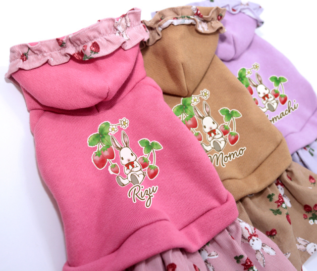 愛犬のお名前入り うさぎとイチゴのコーデュロイワンピース【犬服専門