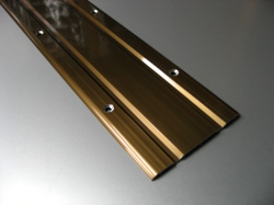 室内用　二枚引戸用Vレール　(商品コード：m-027)　床置き　敷居カバー　【オプション金物】