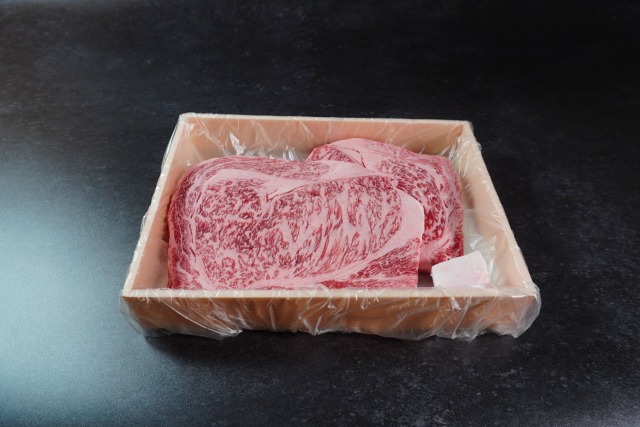 琥珀和牛 リブロース 箱入りイメージ