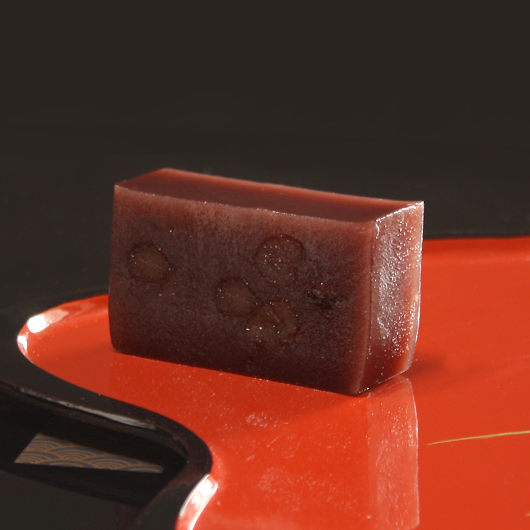 皇室献上菓子　絹ごし羊羹「小倉」