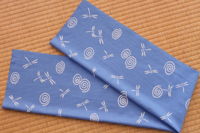 手ぬぐい　渦巻きにとんぼ