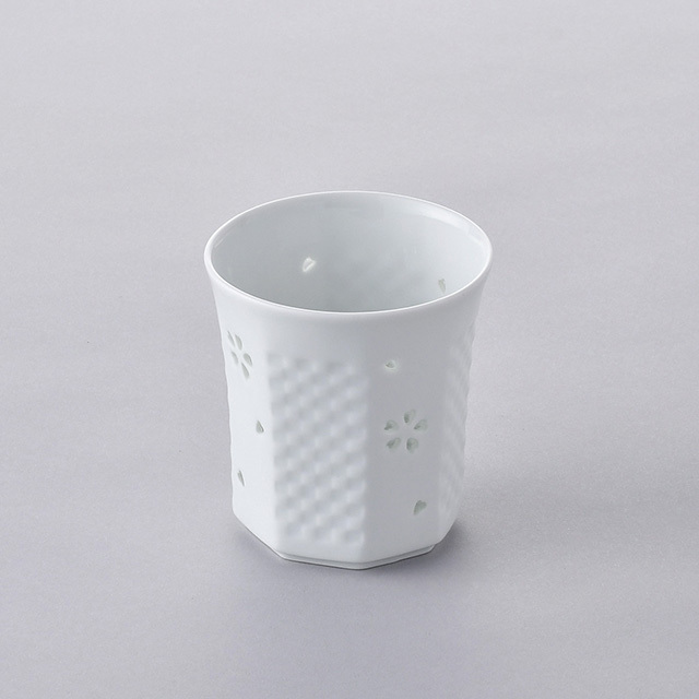 未使用 波佐見焼 丹心窯 水晶花詰 ピルスナーカップ6個 料亭 レストラン 波佐見焼 丹心窯 水晶花詰 茶碗(小) ¥4,510 大人の焼き物