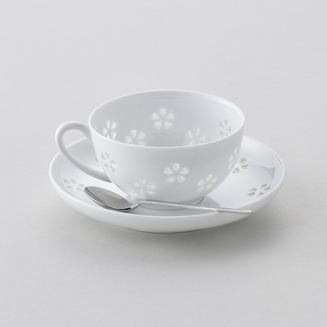 水晶彫　丹心窯　丹心　波佐見焼　水晶　うつわ　テーブルウェア　テーブルコーディネート